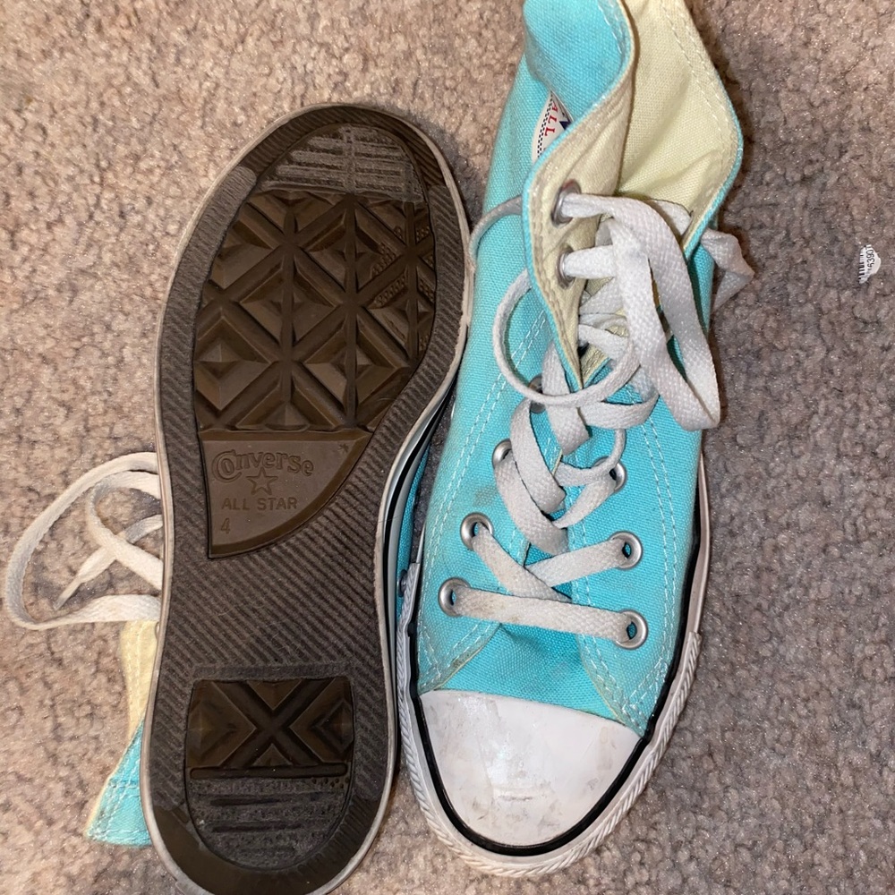 Converse - Picture 2 of 2